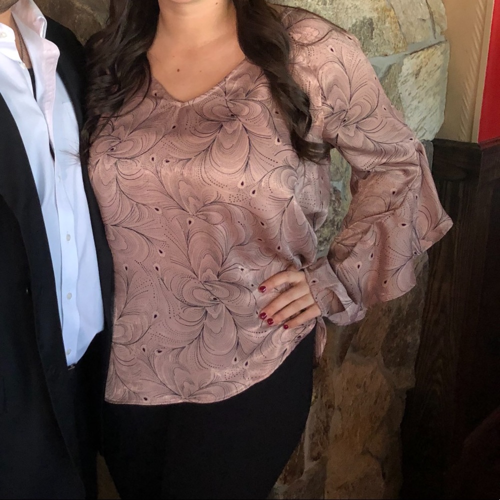 Bell sleeve blouse
